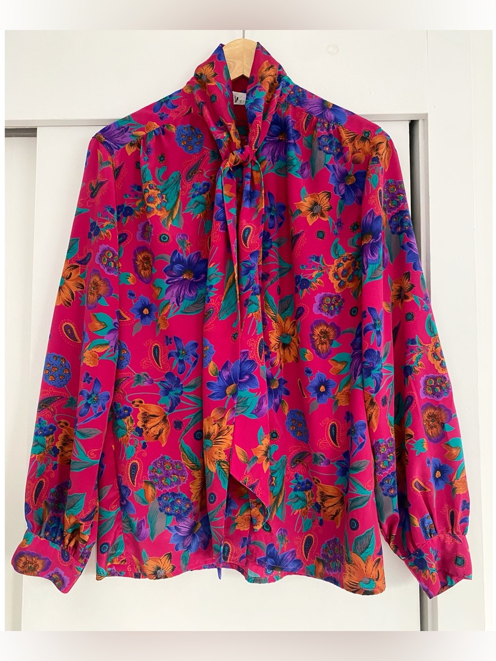 Vintage 80s Floral Pussybow Blouse | Bright Pink Jewel Tone Secretary Top | M